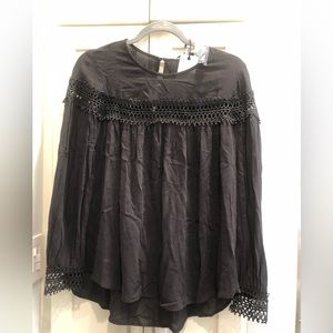 NWT RO&DE women black top